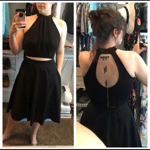 Windsor Halter Keyhole Crop Top size M